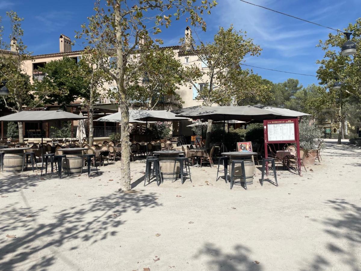 Les Cistes Acomodação com café da manhã Mallemort Exterior foto